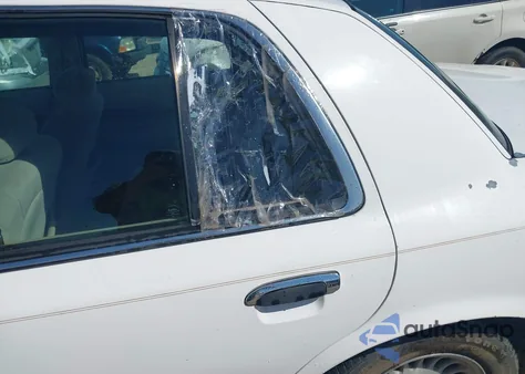 2001 Mercury Grand Marquis Ls z USA, uszkodzony, nr VIN 2MEFM75W31X653458